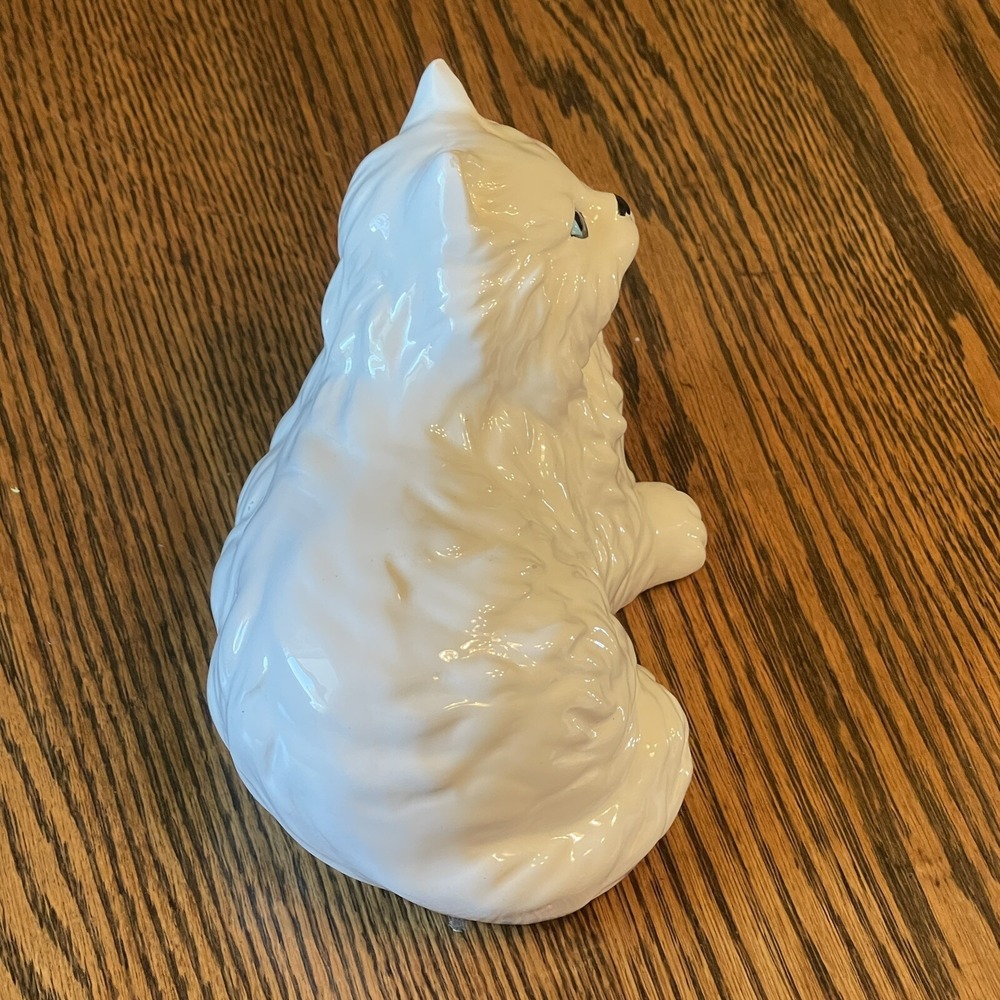 White Persian Cat Figurine Vintage 7" Blue Eyes Cream Cute Kitty Kitten - Picture 3 of 11